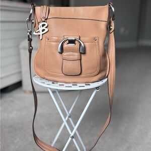 B. Makowsky Pebbled Leather Crossbody Bag in Camel
